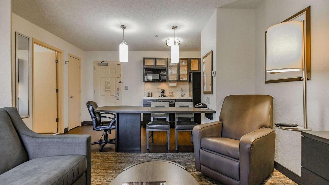 Sonesta Simply Suites Philadelphia Mount Laurel Exterior photo